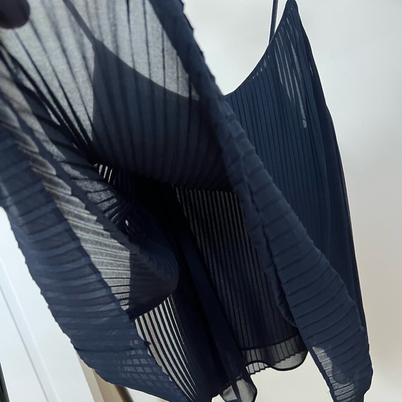 Pleated Top - Picture 4 of 4